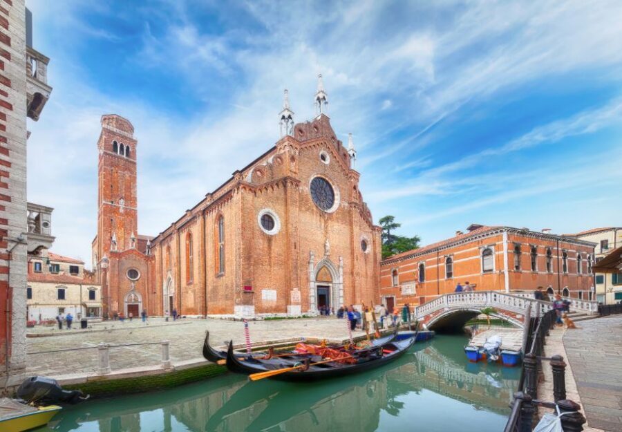 Private tour Rialto area and Frari Church 2-Hour Tour - Rialto Bridge and the Grand Canal view that explains everything