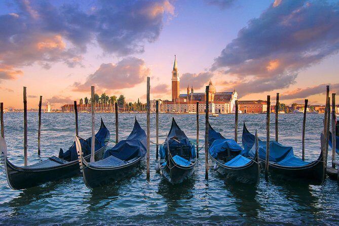 Private Tour: Venice Gondola Ride with Serenade - On the Water: Grand Canal S-Curve Sights You’ll See