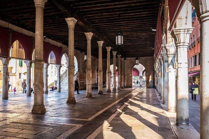 Private Tour: Venice Rialto Market, San Polo and Frari Church Walking Tour - Rialto Market and San Polo: commerce and neighborhood Venice