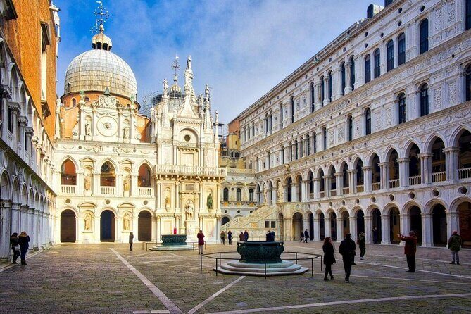 Private Tour: Venice Walk, Gondola, and Private Boat Tour ending on Murano Island with Venetian Lunch and Glass Factory Visit - Price and Logistics: What You’re Really Paying For