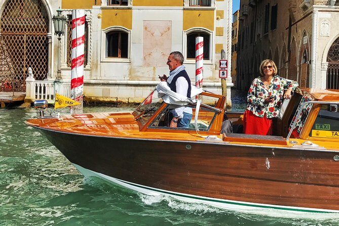 Private transfer from hotel in Venice To VCE airport - A private Venice-to-VCE transfer that saves your energy