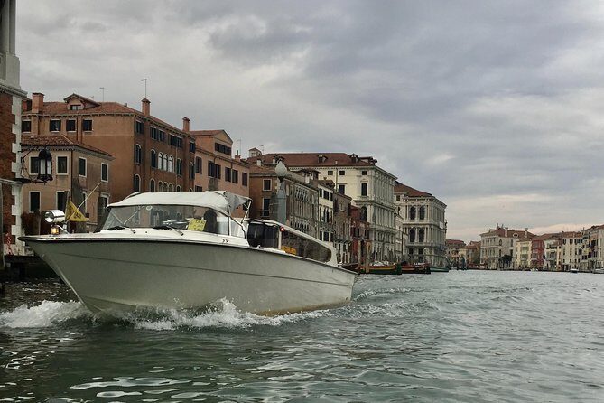 Private transfer from hotel in Venice To VCE airport - How the route works: hotel pickup to VCE in one flow