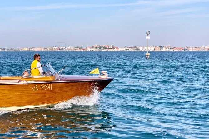 Private Transfer from Venice Airport to Hotel in Venice City Center - After you arrive: use the drop-off strategically