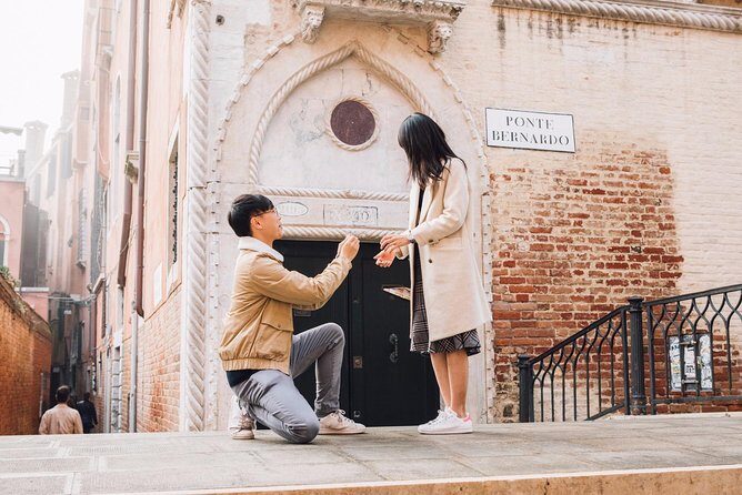 Proposal Photographer in Venice - Dorsoduro: A Change of Mood Between the Icons
