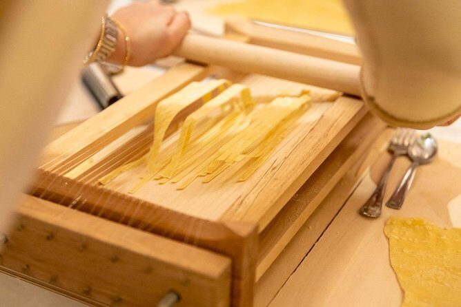 Prosecco and Pasta Making Class at Local's Home in Verona - A Cesarina home class in Verona: cooking lesson meets real hospitality