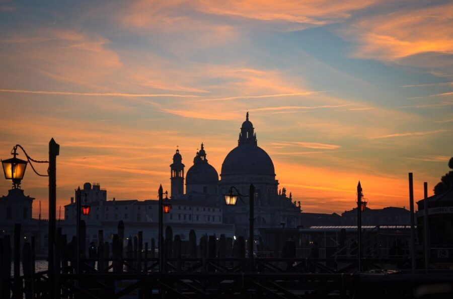 Punta Sabbioni: Venice By Night and Sunset Panoramic Cruise - Who this tour is best for