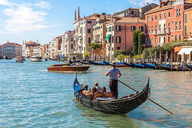 Renew your wedding vows on a romantic gondola - Key things to know