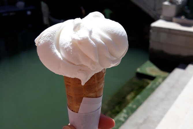 Rialto Food Tour and Gelato Tasting with a Local Guide - Campo Santa Maria dei Miracoli: the church you can’t help noticing