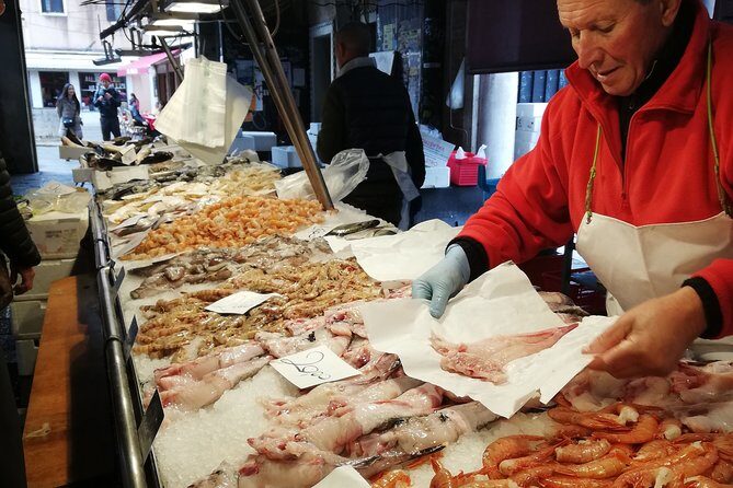 Rialto Market & Seafood Cooking Class in Murano - Murano cooking lesson: prosecco tastings and a view from the kitchen