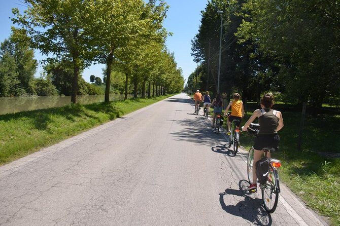Riviera del Brenta Bike Tour - Stop 1: Squero Monumentale di Dolo and the old boat-builders’ heart