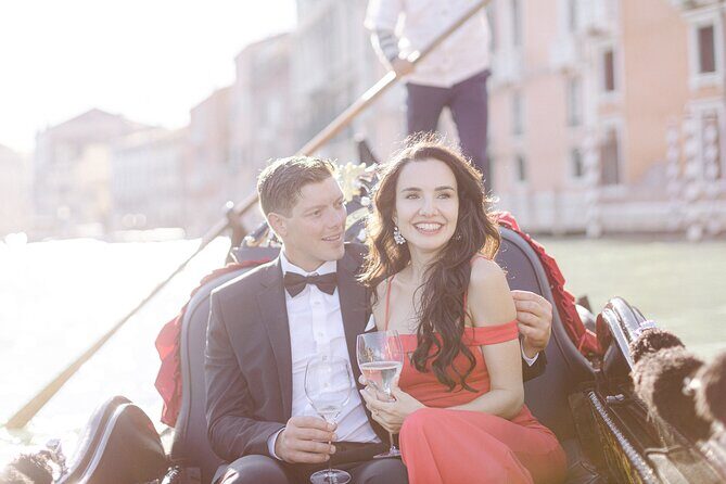 Romantic Photoshoot in Venice - Isola San Giorgio Maggiore: The Optional View That Changes the Mood