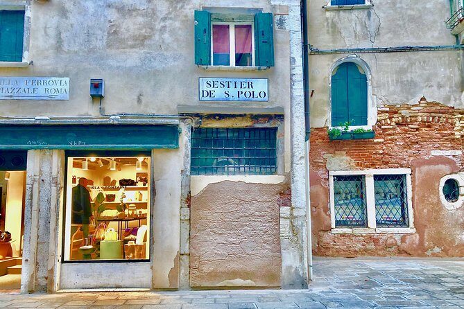 San Polo, Rialto & Frari: 2-Hour Private Walking Tour in Venice - Frari Basilica inside: Titian and Bellini in one stop