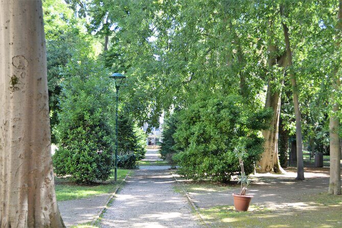 Secret Gardens of Venice Walking Tour - Valerio’s guiding style: history you can actually use