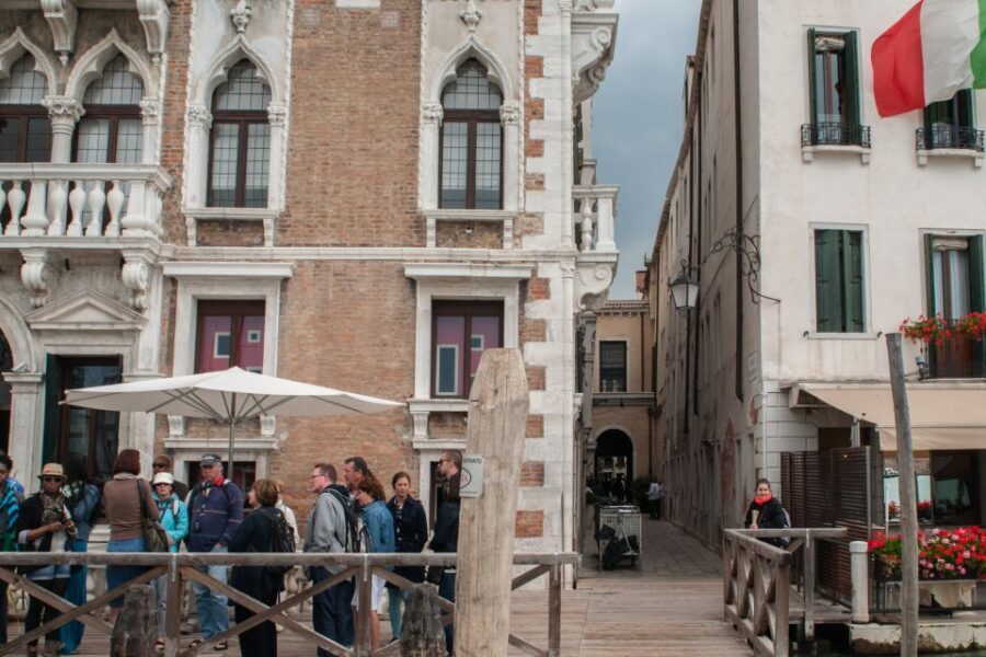 Secret Venice & Gondola Tour - The Walk: Lesser-Known Piazzas and the Renaissance Venice Behind Them