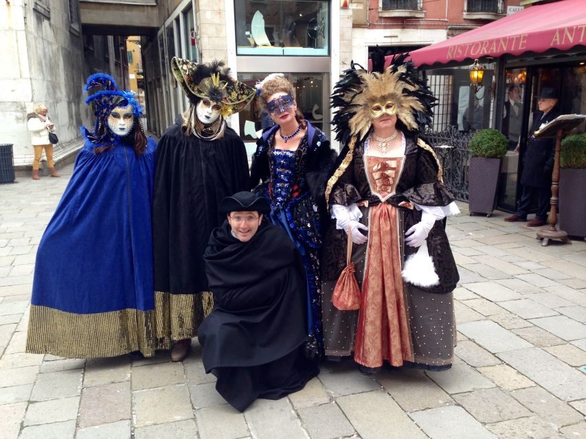 Secrets of Venice Carnival and Life of Casanova Tour - The Ending at Le Café Venezia: Cappuccino and Carnival Frittelle