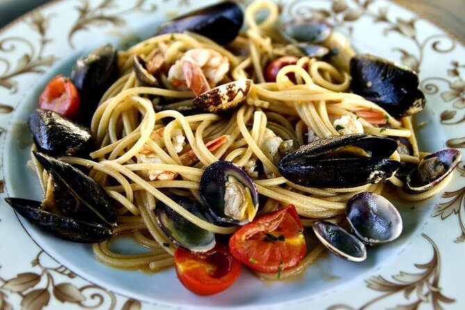 Semi-Private Venice Market and Cicchetti Food Experience - Rialto Market First: Where Venice Food Really Begins