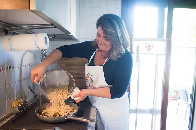 Share Your Pasta Love in a Local’s Home in Venice - Group Size and Attention: Small Class, Different Energy