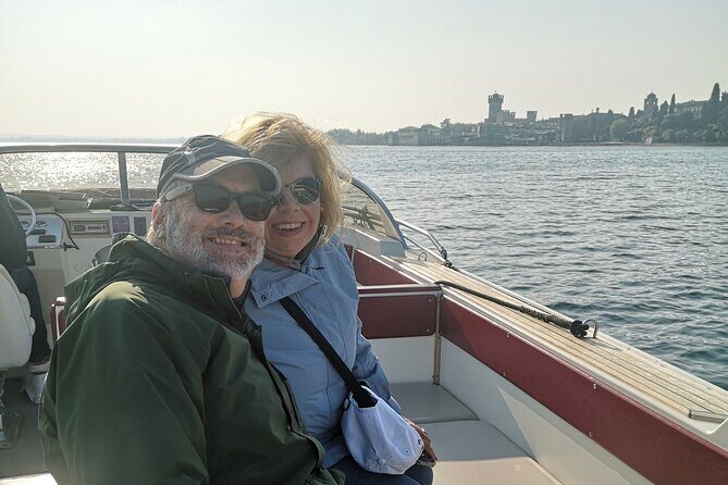 Sirmione away from the Crowds Boat Cruise Guided Walk and a Drink - The included drink and snacks: a real break, not a gimmick