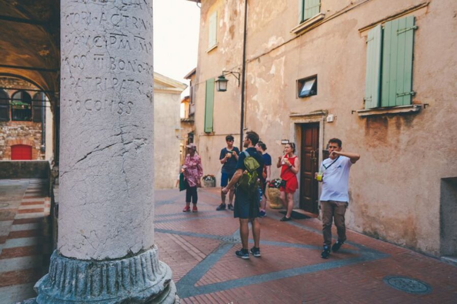 Sirmione: Lake Garda Boat, Grotte di Catullo & Walking Tour - Sirmione in 3.5 hours: lake views, town lanes, and Roman villa ruins