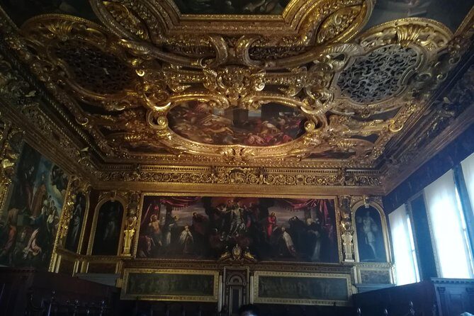 Skip-the-Line Venice Private Tour Including St Mark Doges Palace & Gondola Ride - Skip-the-Line Start in St. Mark’s Square