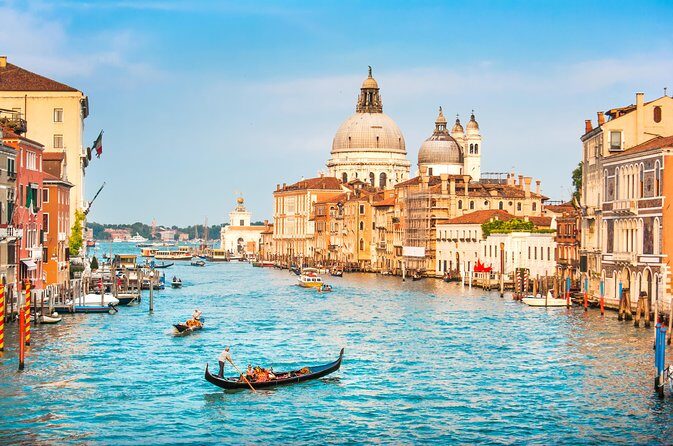 Small Group Venice Grand Canal Panoramic Tour - Palazzos, museums, and casinos: the canal’s power lineup