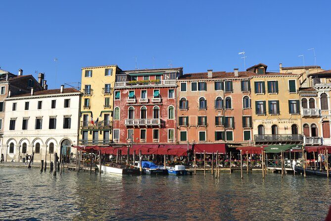 Small Group Venice Street Food and Sightseeing Tour - Stop-by-stop: what happens from Campo San Bortolomio to Campo Santa Margherita
