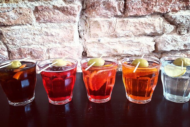 Spritz Walk: Discover the Italian Aperitif! - Stop 1: a main square moment that sets the mood