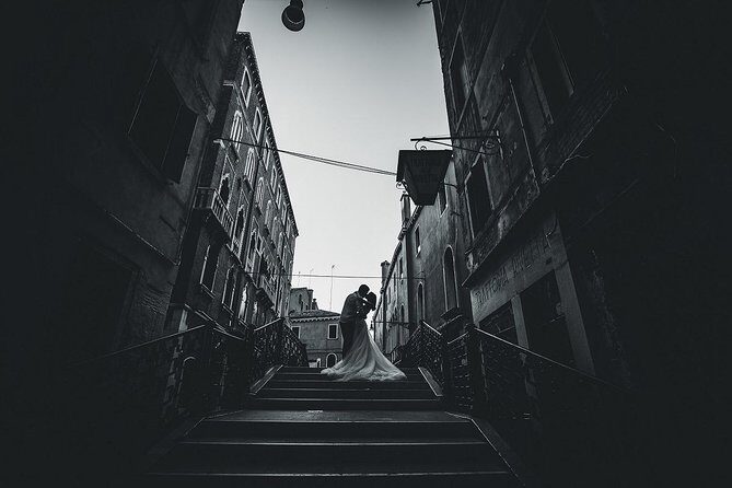 Sunrise Couple Photoshoot Tour - Price and value: $591.46 for up to 2, and why it can be worth it