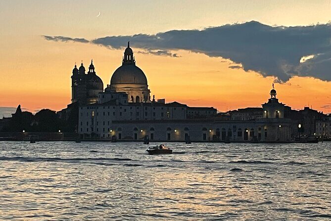 Sunset Jazz Catamaran Cruise with Aperitivo and Live Saxophone - Live Saxophone Meets Real Venice Weather (and Wind)