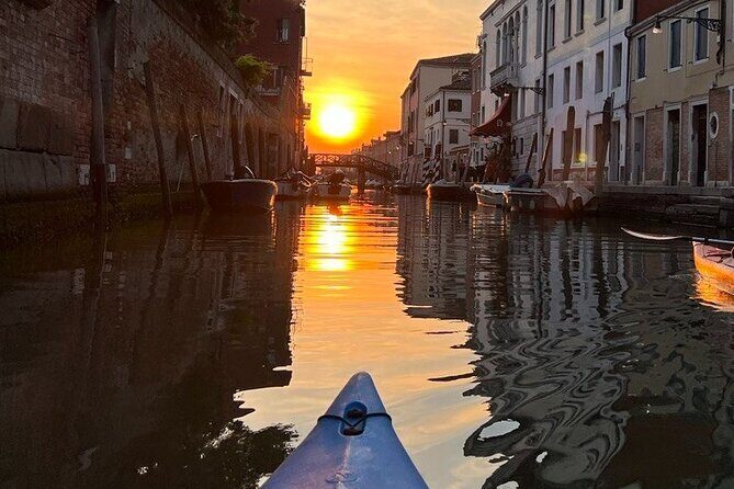 Sunset Kayak Tour in Venice: Discovering the City’s Canals - Meet at Fondamente Nove and Step into the Club World