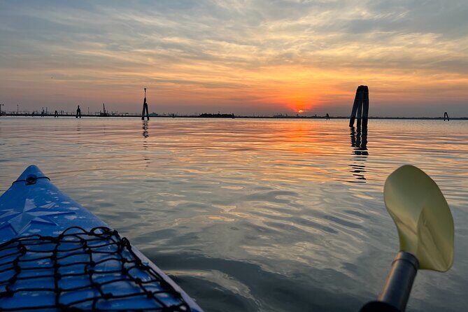 Sunset Kayak Tour in Venice: Discovering the City’s Canals - Your 3–5 km Route: Bridges, Canals, and Real Water Conditions