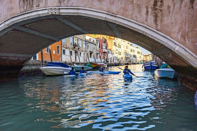 Sunset Kayak Tour in Venice: Discovering the City’s Canals - Photos, No-Phone Rules, and How to Get Great Shots