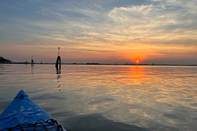 Sunset Kayak Tour in Venice: Discovering the City’s Canals - Price and Logistics: What You’re Paying For