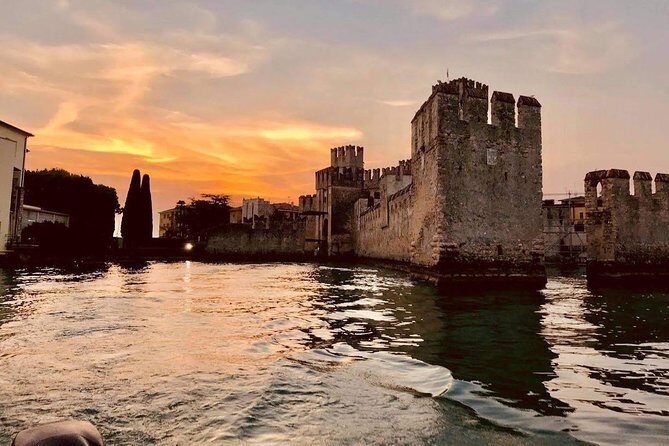 Sunset Tour in Sirmione - Roman Ruins on the Tip: When the Scenery Turns Ancient