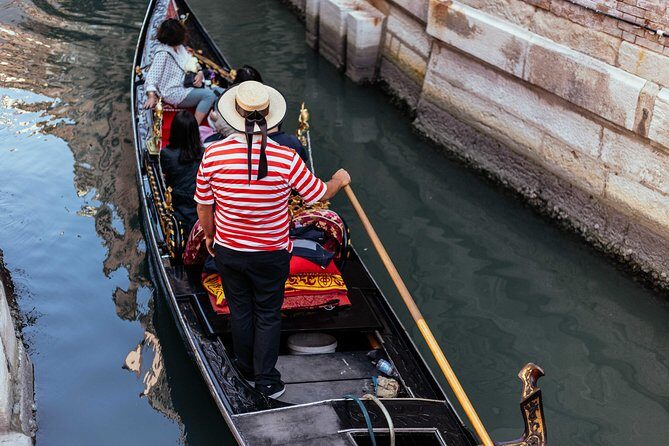 The Best of Venice: San Marco Highlights & Gondola Ride - Meeting at Piazza San Marco and timing your day without stress