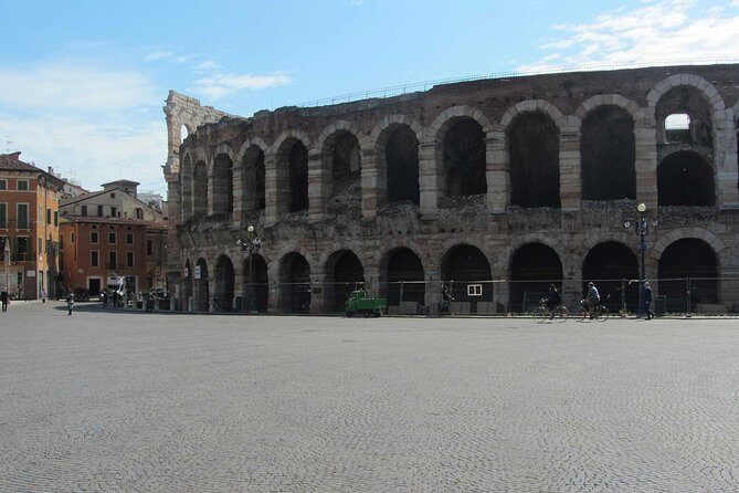 The city of Romeo and Juliet: A self-guided audio tour through Verona - Why this Romeo and Juliet audio route feels better than a group tour