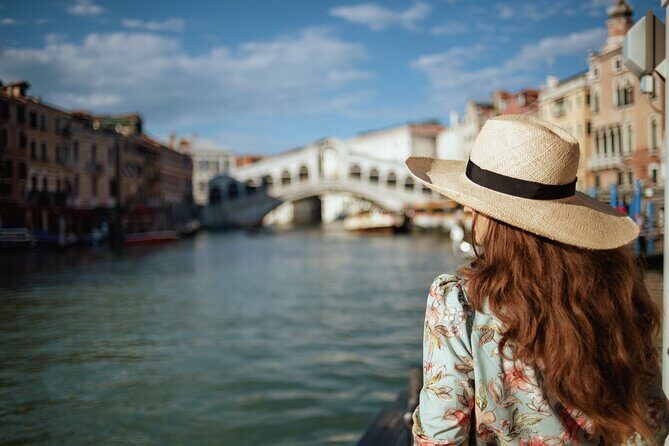 The Grand Canal & Rialto Bridge Private Photo Shoot - The 20, 50, or 75 photo choice (and which one fits you)