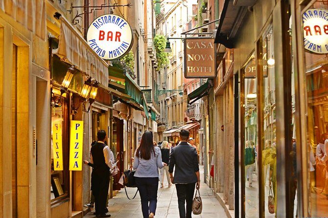 The Heart of Venice: Discover the City on Foot. - Meeting point near Calle larga de l’Ascension (and how the tour ends)