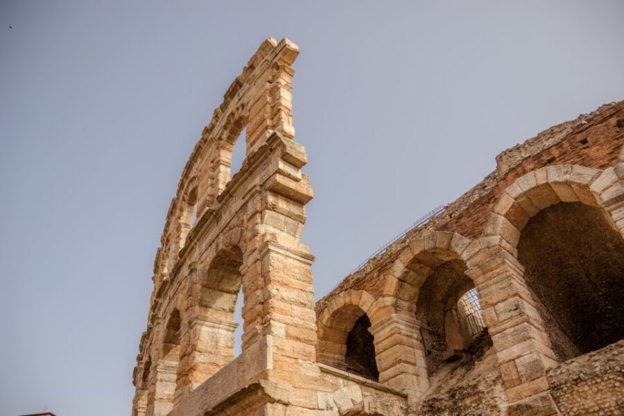 The Highlights of Verona Small Group Walking Tour - Key highlights worth showing up for