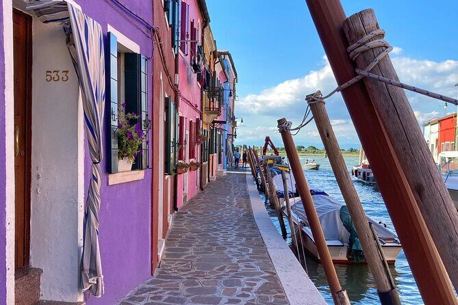 The Secret Corners of Burano - The Colorful Houses: Fog-Fighter Paint and What to Notice as You Walk