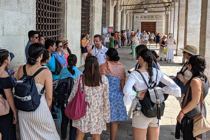 The Secrets of Venice - Private Tour - A Venice walk that takes you past the postcard script