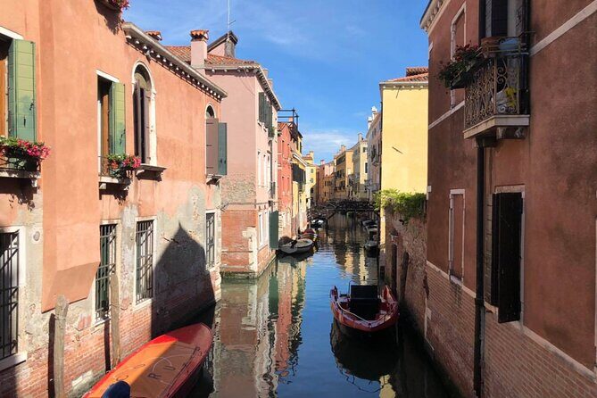 The Secrets of Venice - Private Tour - Palazzo dei Camerlenghi and the explanation of fondaco