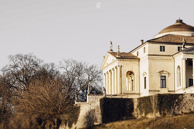 The story of Vicenza: Guided Half-Day E-Bike sightseeing Tour - Corso Fogazzaro to Ponte Furo: Where Palladio’s World Begins