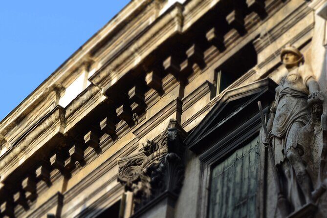 The story of Vicenza: Guided Half-Day E-Bike sightseeing Tour - Basilica Palladiana and the Big Palaces: Watching Civic Pride Face Civic Pride
