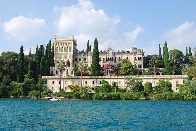 Tour in barca da Sirmione all'Isola del Garda - Private Sirmione boat time: why 2 hours works