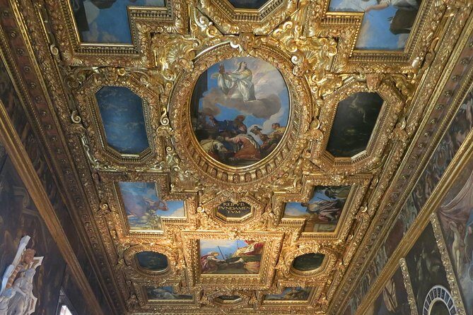 Tour of Venice in Doge's Palace and St Mark's Basilica - St Mark’s Basilica: Mosaics, Momentum, and the Dress/Baggage Reality