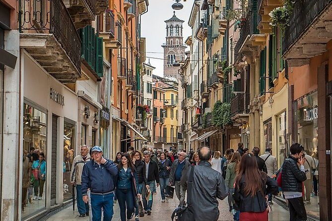 Tour to discover the Unique History of Verona, the City of Art - Piazza dei Signori and Piazza delle Erbe: Where the City Breathes