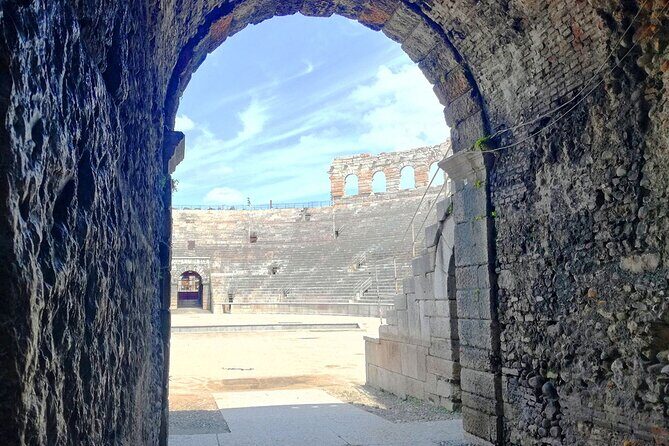 Tour to the Arena di Verona at the Gladiator's Time - Verona Arena, in one hour: what you’re really seeing