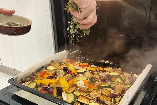 Traditional Home Cooking Experience in Venice - The Meal at the End: Wine, Water, and Eating What You Made