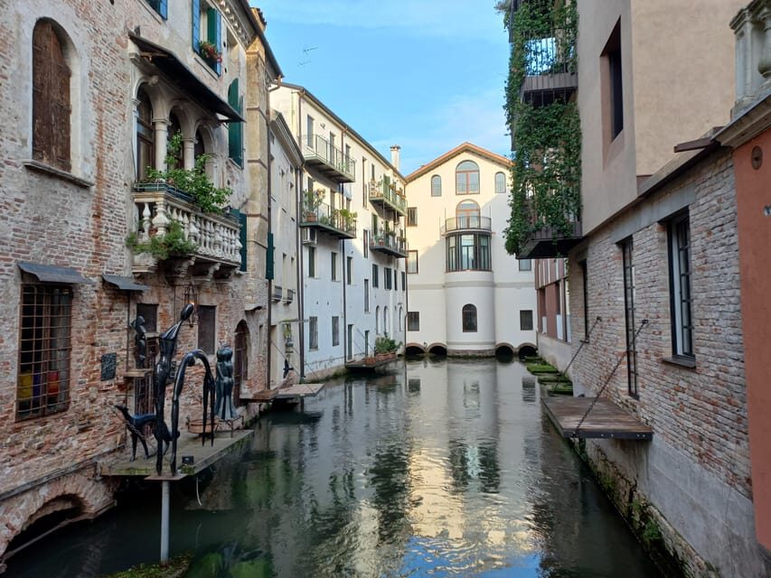 Treviso Small-Group Walking Tour: Top Sights & Hidden Gems - Piazza San Vito and Piazza dei Signori: the squares that shape the day